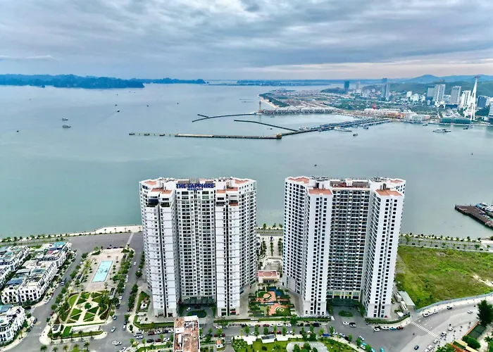 Sapphire Premium * Ha Long