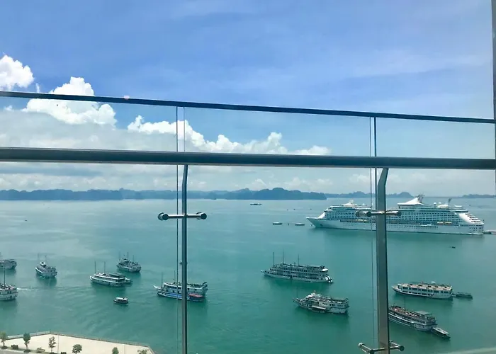 Sapphire Premium * Ha Long