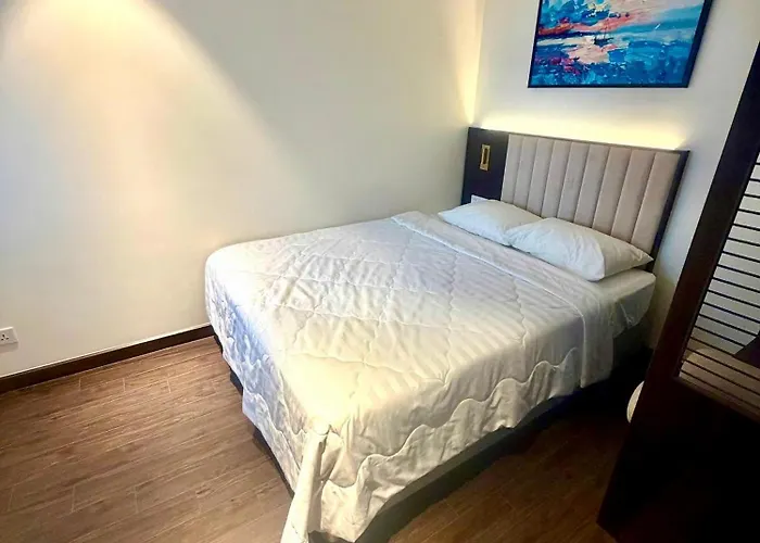Sapphire Premium * Ha Long
